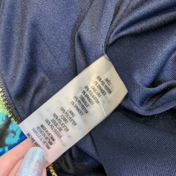 Vince Camuto Pleated Sleeveless Floral Mini Dress Green and Blue Roses - Picture 13 of 13